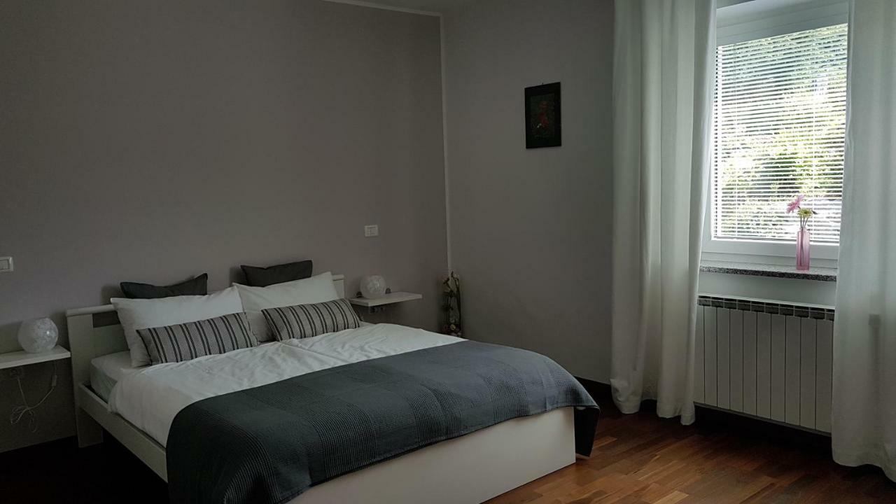 Guesthouse Pri Mihelovih Sezana ภายนอก รูปภาพ